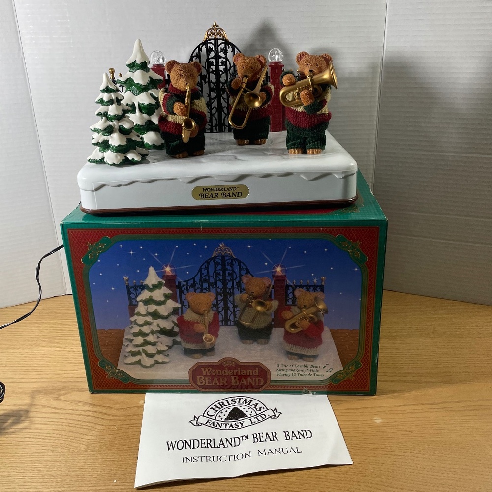Christmas Wonderland Bear Band Animated Musical Lighted 12 Songs 1997 See Video